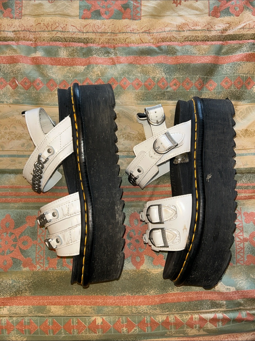 Dr. Martens White Chain-Detail Platform Sandals - Picture 6 of 10